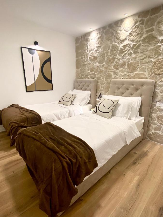 Apartment City Walls In Old Town Of Rovinj Exteriör bild